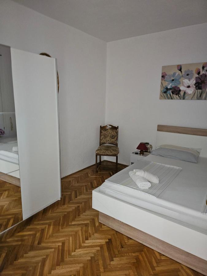 Villa Kuca Za Odmor à Podgora Extérieur photo